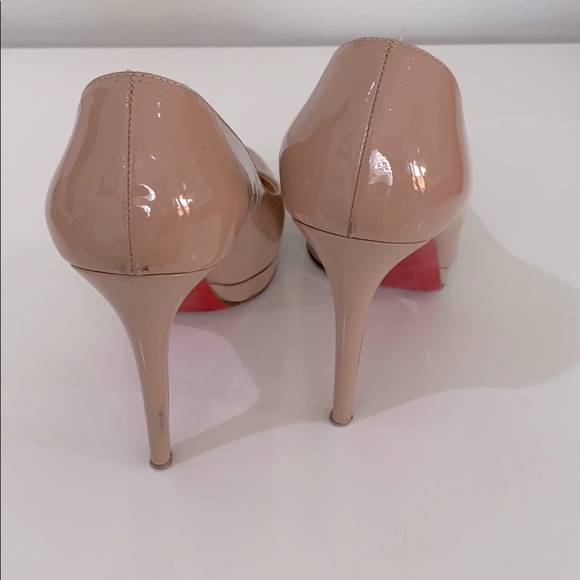 Christian Louboutin Nude Pump and Koko clutch - Picture 4 of 16